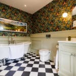 rochtaine-kilkenny-mount-juliet-bathroom-botanical-wallpaper